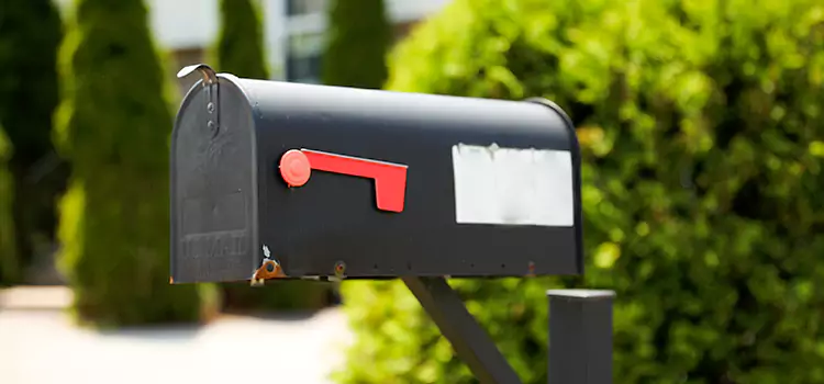 Secure Mailboxes for Packages Utopia